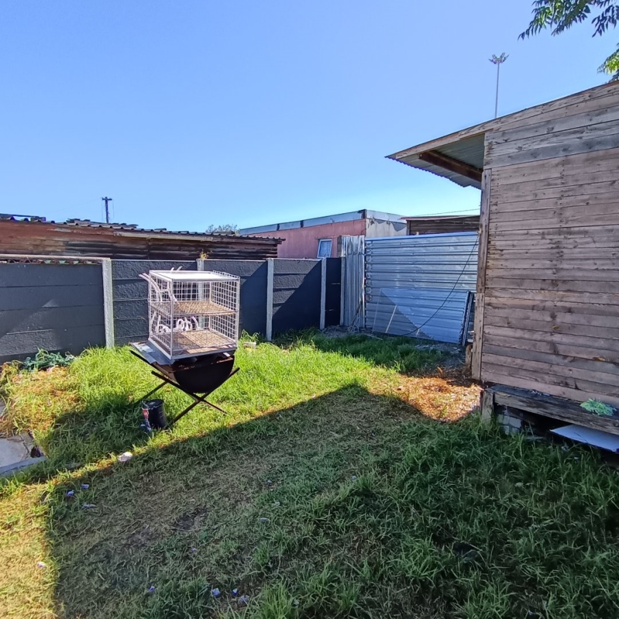 1 Bedroom Property for Sale in Matroosfontein Western Cape